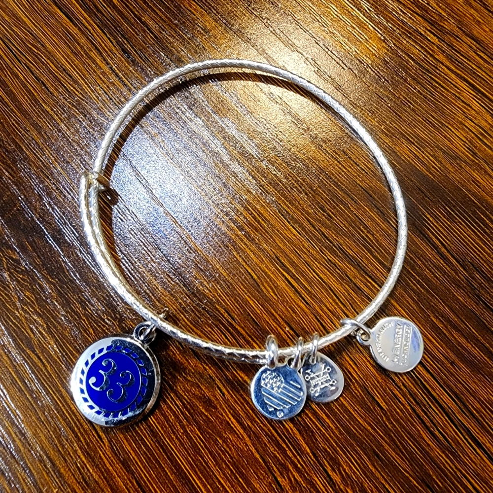 Women's One size 33 Alex & Ani Bracelet